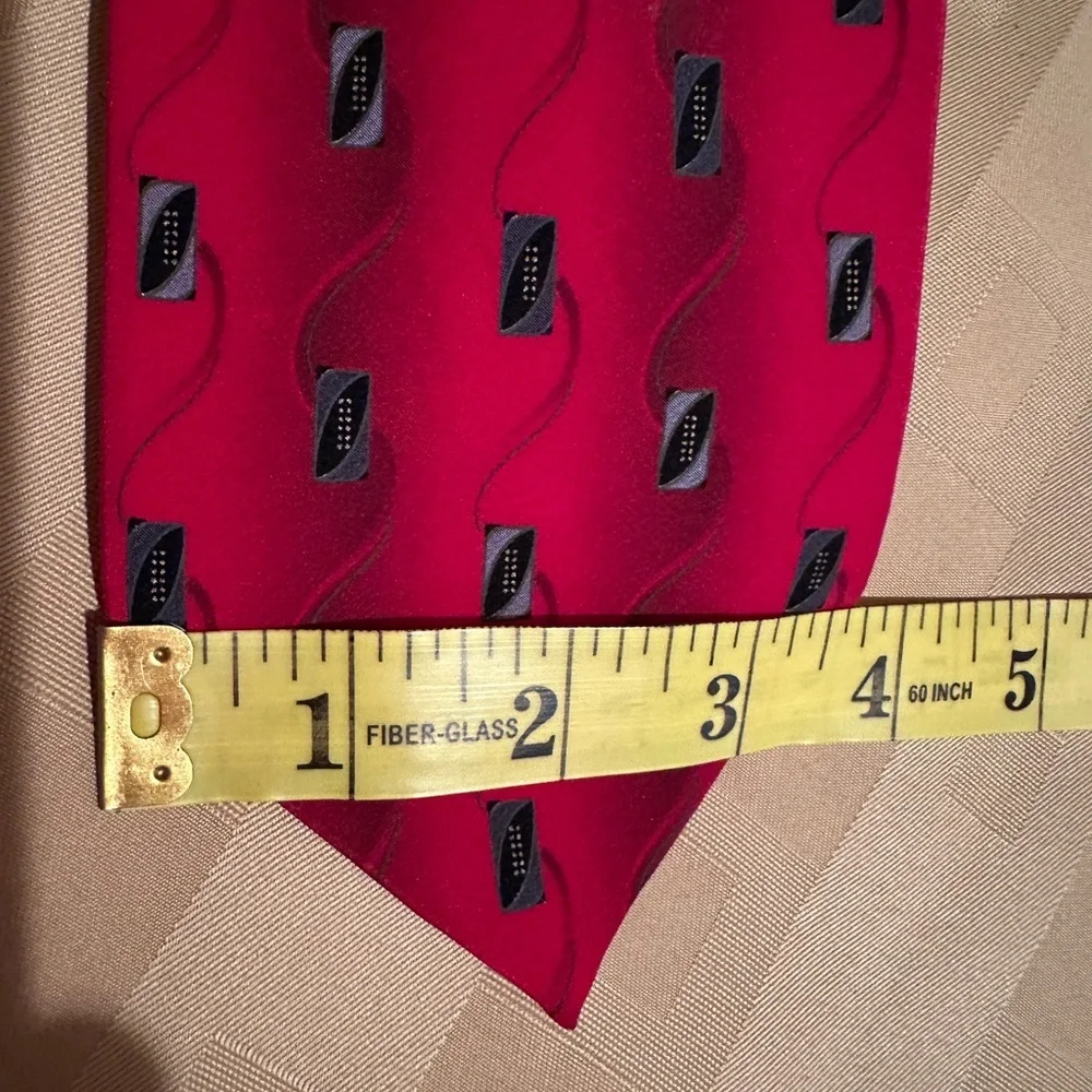 Giorgio Brutini Classic Red 100%‎ Silk Necktie with Geometric Pattern